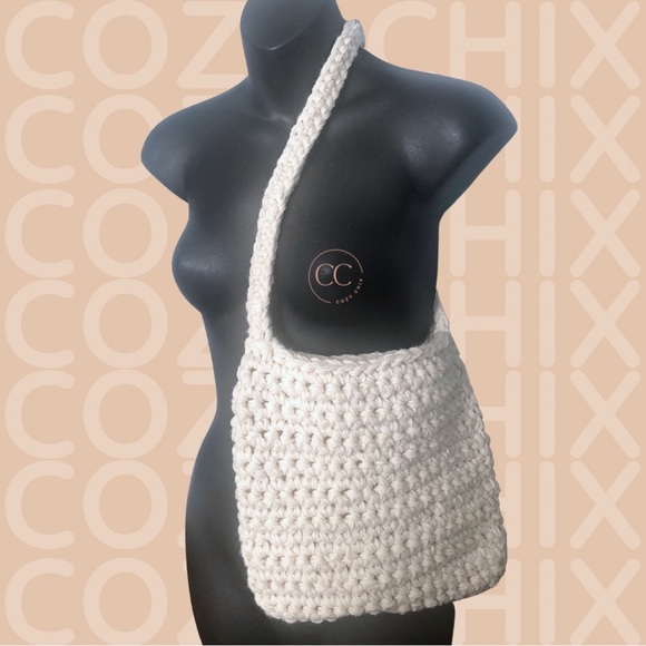 “The Chic Gurl” Handmade Crochet Shoulder Bag - Picture 1 of 4